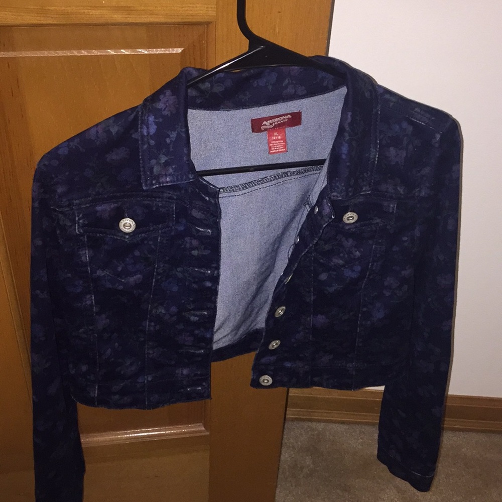 I am selling a jean jacket.